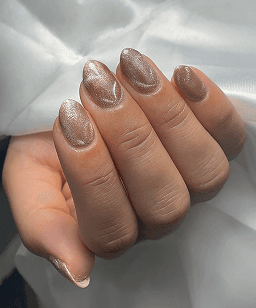 Nude natural nail art